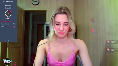 Snapshot of caramel_pie_ chatting on December 2025 07:32:01 PM caramel online show from December 2025 07:32:01 PM