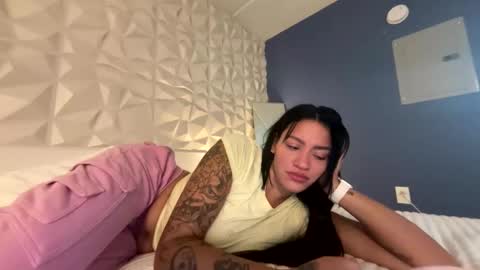 Snapshot of caramelmami26 chatting on May 2026 08:55:01 AM caramelmami26 online show from May 2026 08:55:01 AM