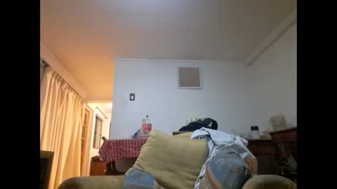 caravibugue online show from June 2026 10:11:02 PM