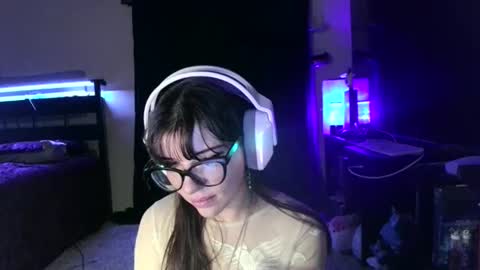 Snapshot of careerwife chatting on April 2026 04:35:02 AM careerwife online show from April 2026 04:35:02 AM