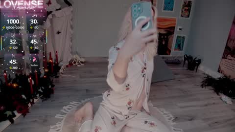 Snapshot of careful_i_bite chatting on November 2025 06:38:02 AM NONA follow online show from November 2025 06:38:02 AM