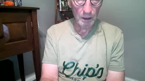 Snapshot of caressluving chatting on October 2025 03:18:02 AM Caressluving online show from October 2025 03:18:02 AM