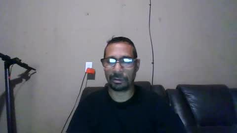 Adams huge online show from December 2025 04:29:02 AM