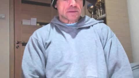 Laz online show from November 2025 02:21:01 PM