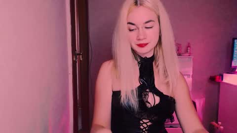 Carin online show from October 2025 07:14:02 PM