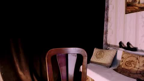 Snapshot of carinfox chatting on November 2025 05:56:01 PM Carin online show from November 2025 05:56:01 PM