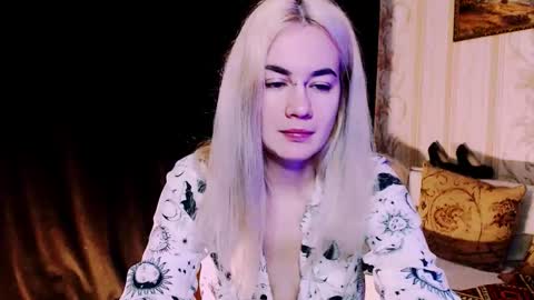 Snapshot of carinfox chatting on December 2025 06:54:02 AM Carin online show from December 2025 06:54:02 AM