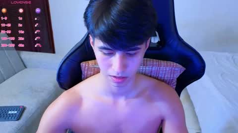 Snapshot of carl_dixon chatting on September 2025 01:06:02 AM carl_dixon online show from September 2025 01:06:02 AM