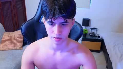 Snapshot of carl_dixon chatting on October 2025 07:03:02 PM carl_dixon online show from October 2025 07:03:02 PM