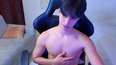 Snapshot of carl_dixon chatting on October 2025 09:41:01 PM carl_dixon online show from October 2025 09:41:01 PM