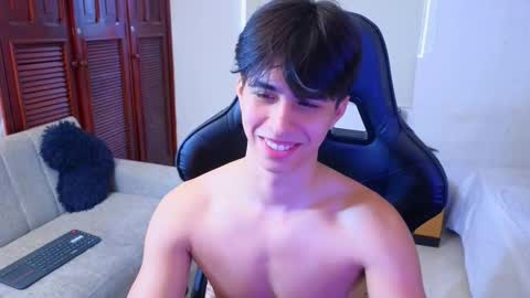 Snapshot of carl_dixon chatting on October 2025 01:13:01 PM carl_dixon online show from October 2025 01:13:01 PM