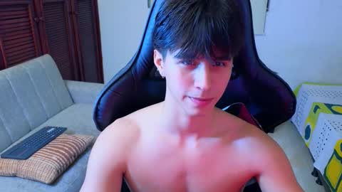 Snapshot of carl_dixon chatting on November 2025 01:40:01 AM carl_dixon online show from November 2025 01:40:01 AM