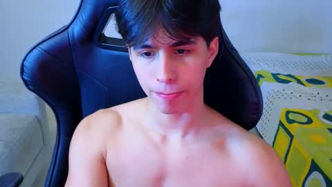 Snapshot of carl_dixon chatting on November 2025 11:07:02 PM carl_dixon online show from November 2025 11:07:02 PM