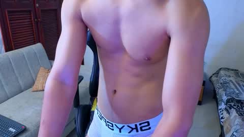 Snapshot of carl_dixon chatting on December 2025 12:18:02 AM carl_dixon online show from December 2025 12:18:02 AM