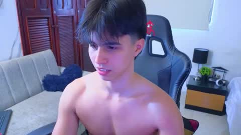 Snapshot of carl_dixon chatting on January 2026 08:01:02 PM carl_dixon online show from January 2026 08:01:02 PM