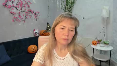 Snapshot of carla_vogue chatting on November 2025 03:30:02 AM Carla Vogue online show from November 2025 03:30:02 AM