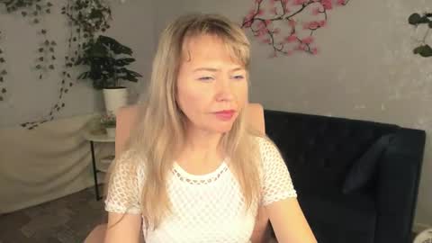 Snapshot of carla_vogue chatting on November 2025 05:49:01 AM Carla Vogue online show from November 2025 05:49:01 AM