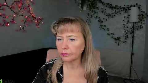 Snapshot of carla_vogue chatting on December 2025 09:58:02 AM Carla Vogue online show from December 2025 09:58:02 AM