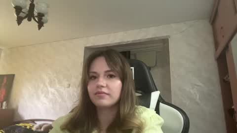 Snapshot of carlaclaybourne chatting on April 2026 12:29:02 PM Lesly online show from April 2026 12:29:02 PM