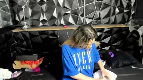 Snapshot of carlamarrinson chatting on December 2024 01:42:01 AM carlamarrinson online show from December 2024 01:42:01 AM