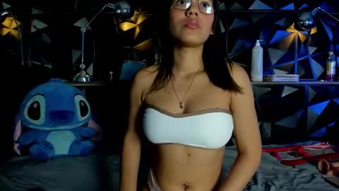 carlamarrinson online show from December 2025 02:05:01 AM