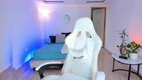 Snapshot of carleewinter chatting on April 2026 12:19:01 AM Alejandra online show from April 2026 12:19:01 AM