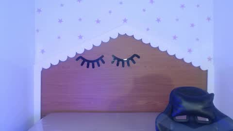 Snapshot of carlie_mayer chatting on December 2025 03:24:02 AM CARLYE online show from December 2025 03:24:02 AM