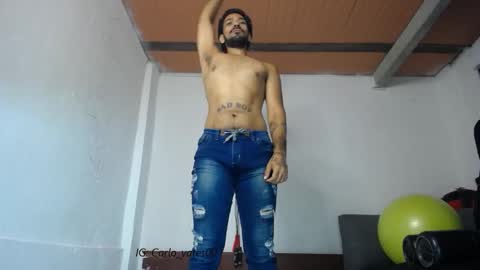 Snapshot of carlo_yates27 chatting on September 2025 12:26:01 PM carlo yates thx for help me to reach 100 thumps up online show from September 2025 12:26:01 PM