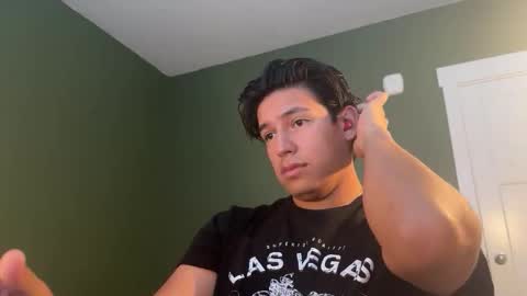 Snapshot of carlosjosecb1 chatting on October 2025 03:04:01 PM carlos online show from October 2025 03:04:01 PM