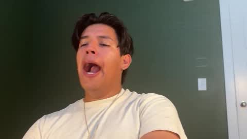 Snapshot of carlosjosecb2 chatting on October 2025 03:46:02 PM carlosjosecb2 online show from October 2025 03:46:02 PM