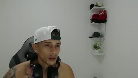 Snapshot of carlossmi01 chatting on November 2025 02:54:02 AM carlossmi01 online show from November 2025 02:54:02 AM