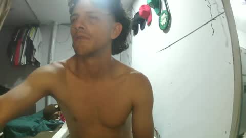 Snapshot of carlossxx96 chatting on June 2026 05:50:02 AM carlossxx96 online show from June 2026 05:50:02 AM
