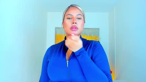 Andrea online show from December 2024 12:11:01 PM