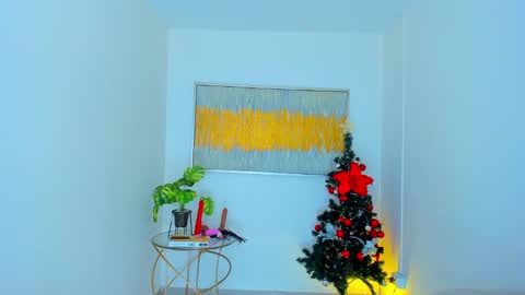 Andrea online show from December 2024 07:24:02 PM