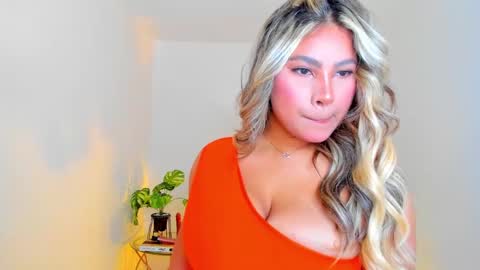 Andrea online show from December 2024 12:46:02 PM