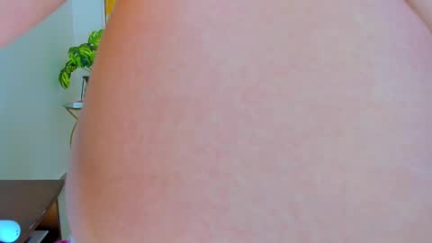 Andrea online show from January 2025 03:44:01 PM