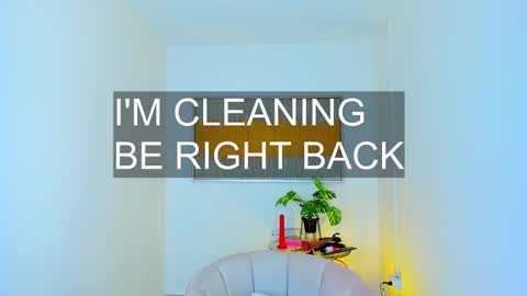 Andrea online show from February 2025 09:00:02 AM