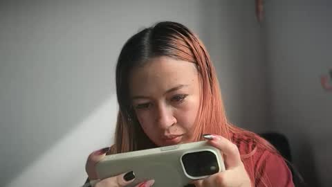 Snapshot of carly_cute chatting on October 2025 08:00:02 PM carly online show from October 2025 08:00:02 PM