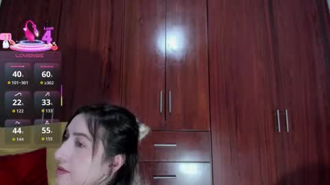 Snapshot of carly_grasso chatting on November 2025 03:49:02 AM carly grasso online show from November 2025 03:49:02 AM