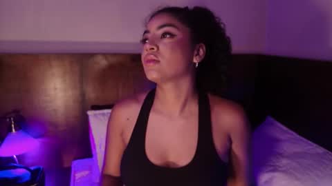 Carly Monroe  online show from October 2025 10:12:02 PM