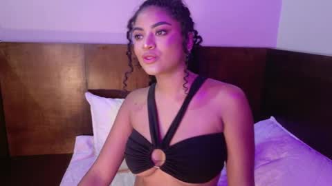 Carly Monroe  online show from October 2025 10:17:02 PM