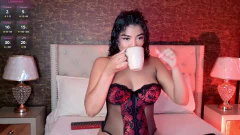 Carly Monroe  online show from November 2025 10:04:01 AM