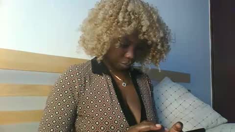 carlyscoop online show from April 2026 10:22:02 AM