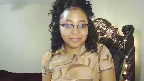 CARAMEL xoxo online show from December 2025 09:43:01 PM