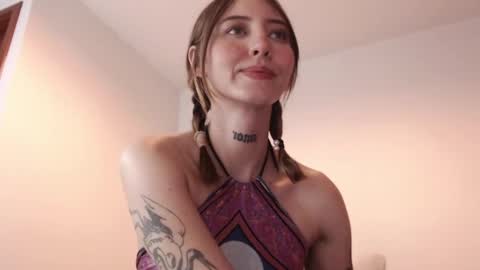 Snapshot of carmennrusso chatting on January 2025 11:24:01 PM carmennrusso online show from January 2025 11:24:01 PM