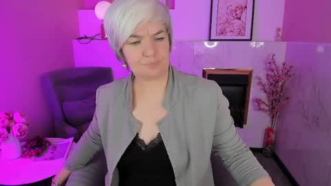 Snapshot of carmensoft chatting on April 2026 08:56:01 AM Carmen online show from April 2026 08:56:01 AM