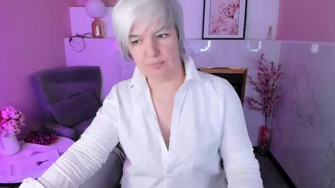 Snapshot of carmensoft chatting on April 2026 07:45:01 AM Carmen online show from April 2026 07:45:01 AM