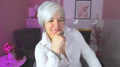 Snapshot of carmensoft chatting on April 2026 09:16:01 AM Carmen online show from April 2026 09:16:01 AM