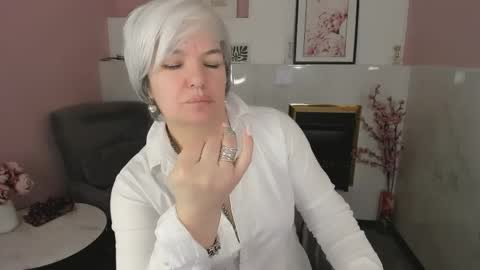 Snapshot of carmensoft chatting on April 2026 09:01:02 AM Carmen online show from April 2026 09:01:02 AM