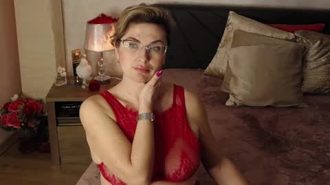 CaroJhones online show from February 2025 12:25:02 PM